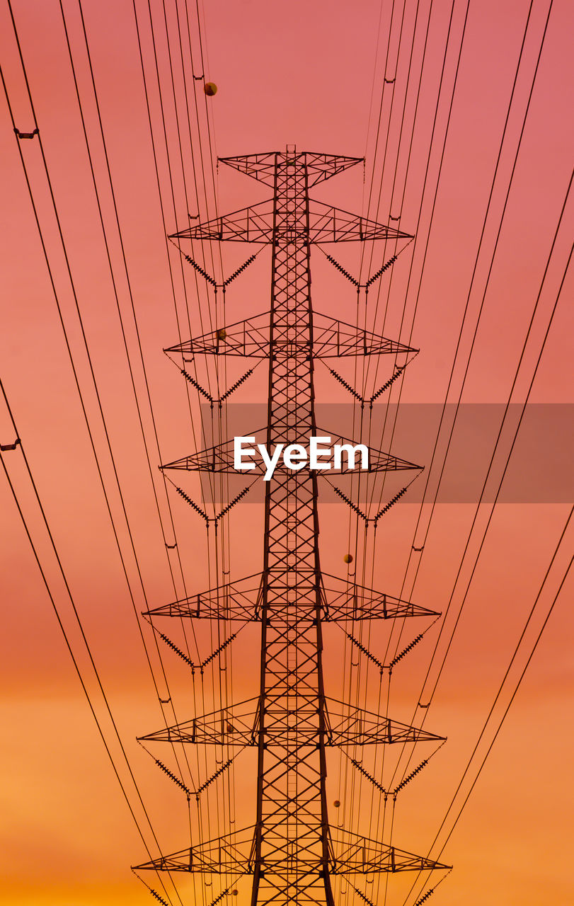 LOW ANGLE VIEW OF ELECTRICITY PYLON AGAINST SKY