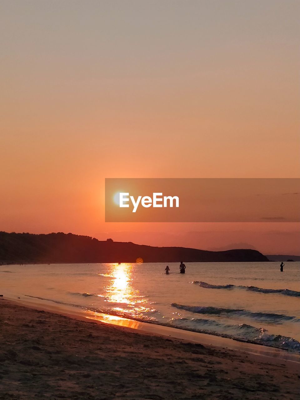 SCENIC VIEW OF SEA DURING SUNSET