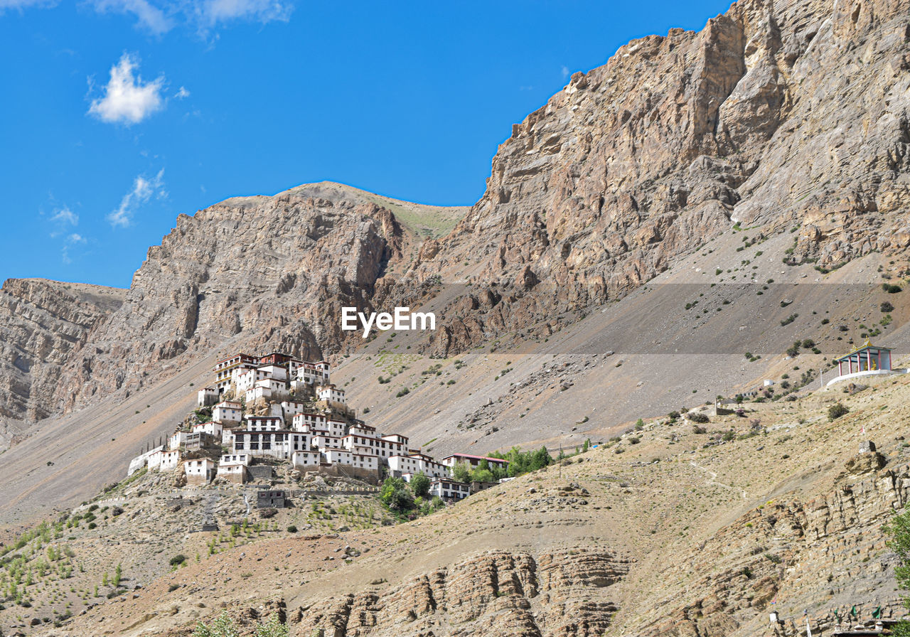 SCENIC VIEW OF MOUNTAIN AGAINST SKY