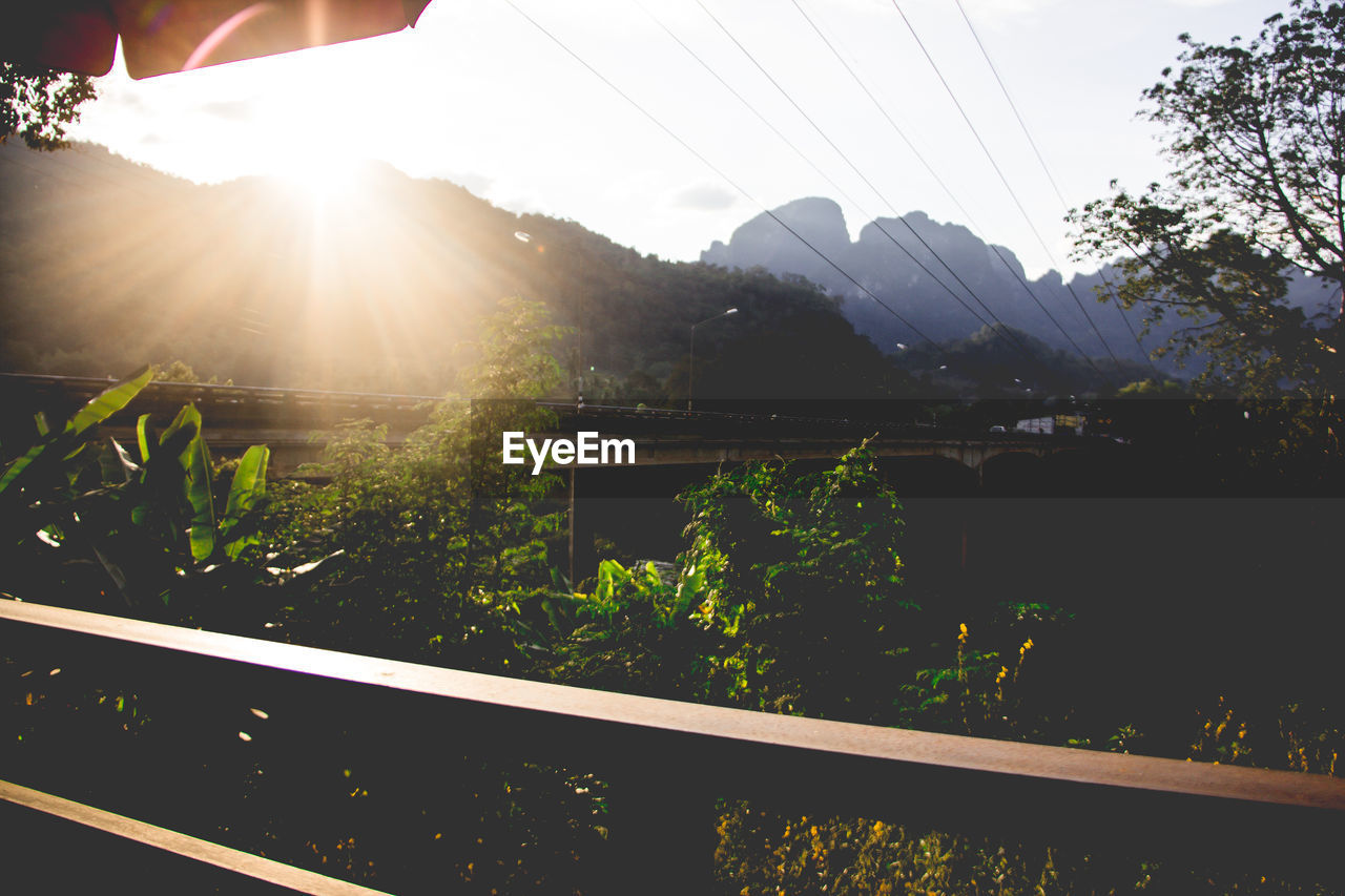 SCENIC VIEW OF MOUNTAIN AGAINST SKY