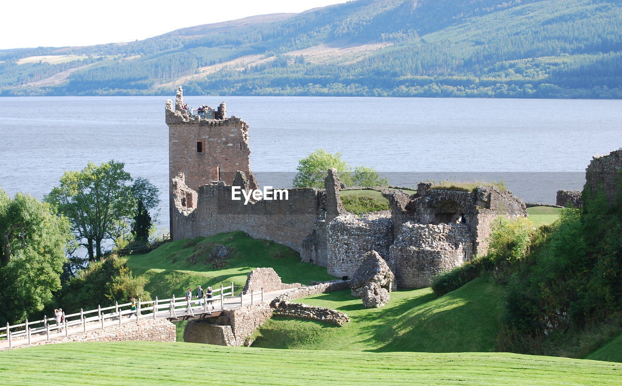 View urquhart castle