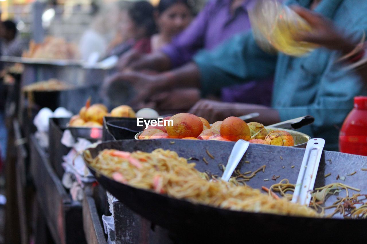 Food cooking in utensils