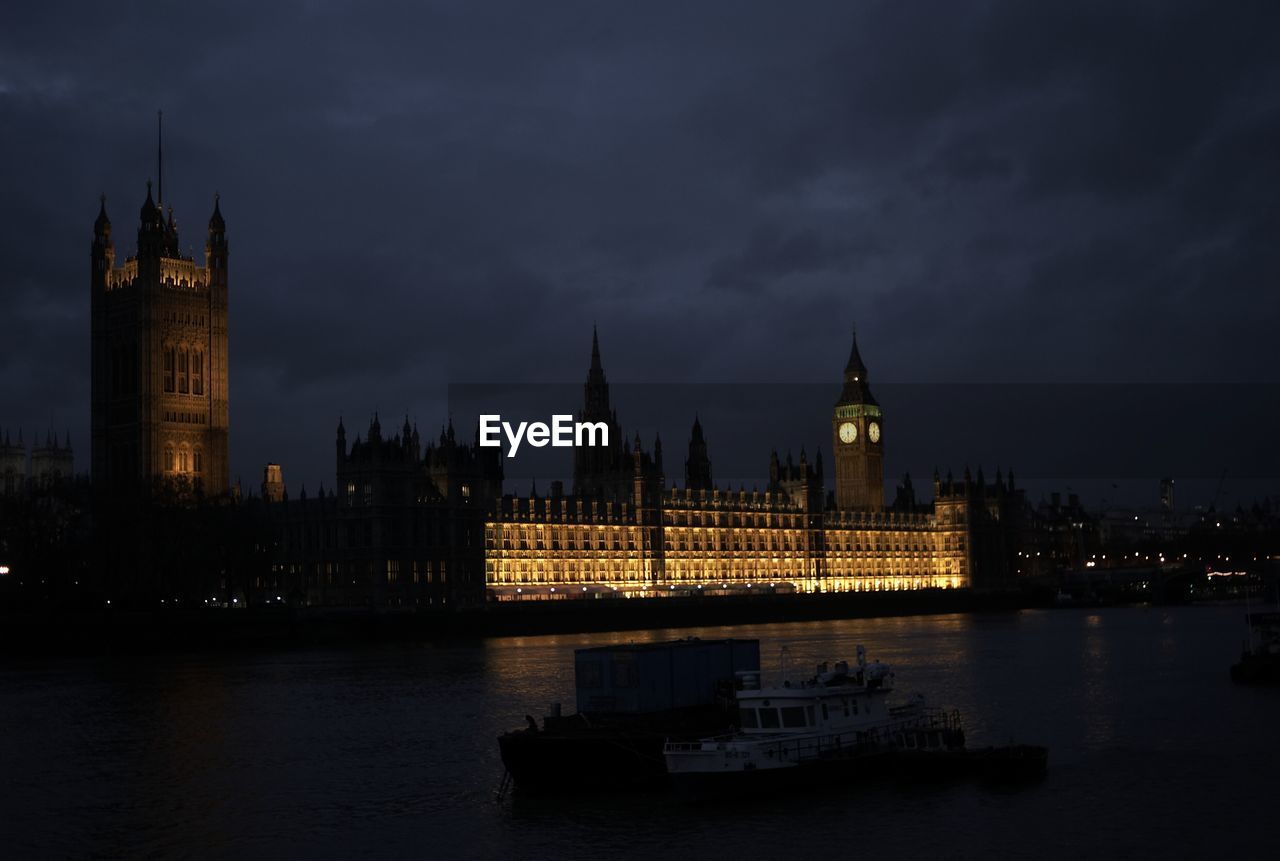 Westminster abey illuminated in london at night