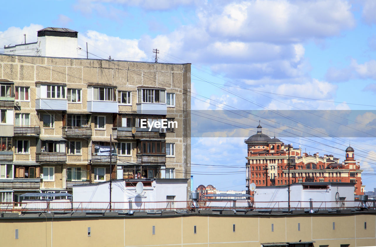 BUILDINGS IN CITY