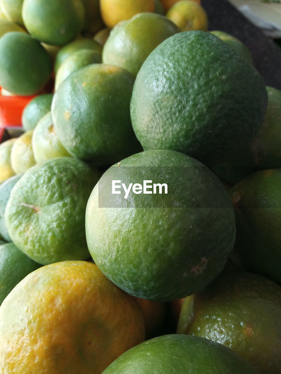 FULL FRAME SHOT OF FRESH FRUITS