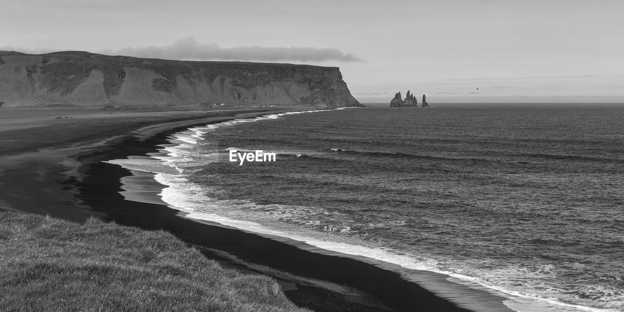 SCENIC VIEW OF BEACH