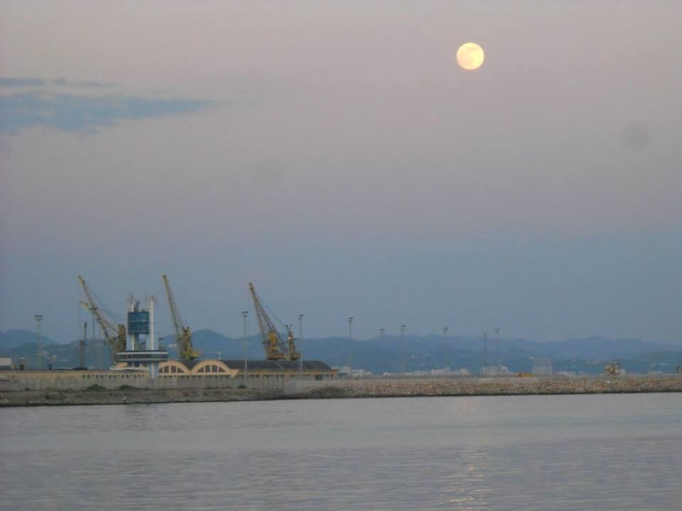 SCENIC VIEW OF SEA AT DUSK