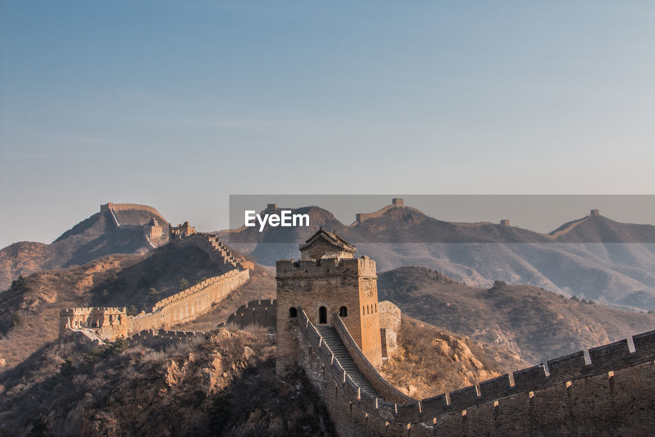 Scenic view of great wall of china against sky