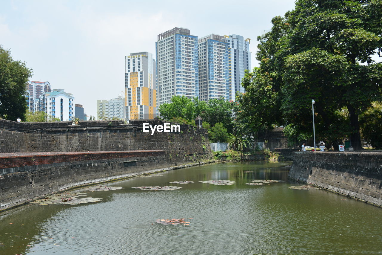 VIEW OF BUILDINGS AGAINST SKY