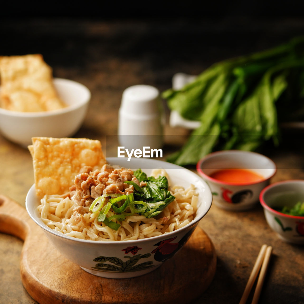 CLOSE-UP OF FOOD ON TABLE