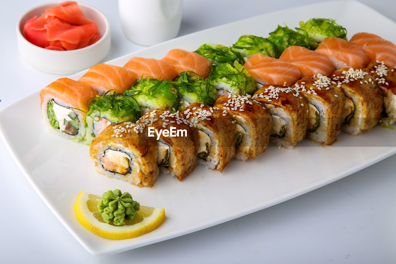 HIGH ANGLE VIEW OF MEAL SERVED ON PLATE