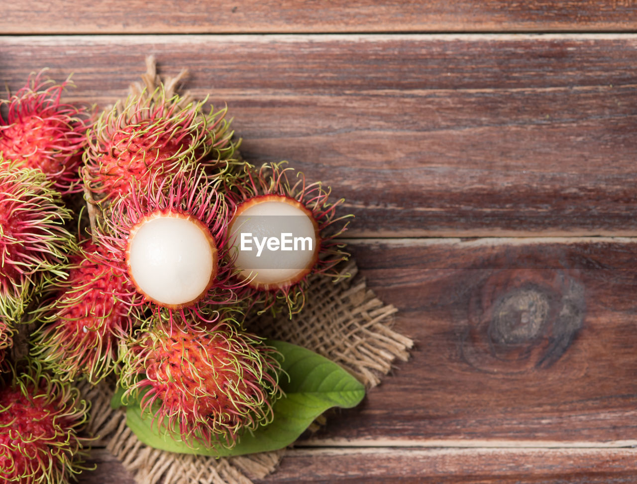 HIGH ANGLE VIEW OF FRUITS IN BASKET