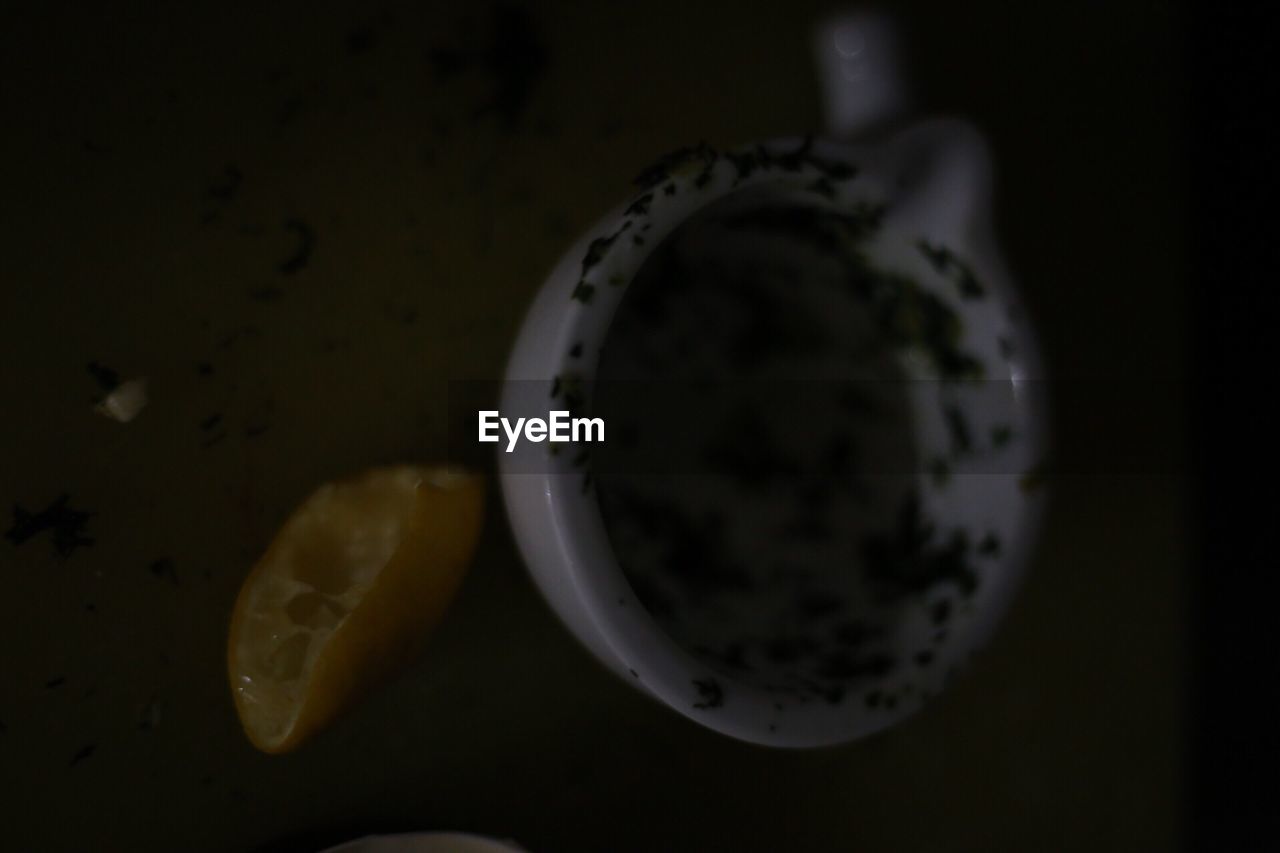 CLOSE-UP OF FRUIT BOWL