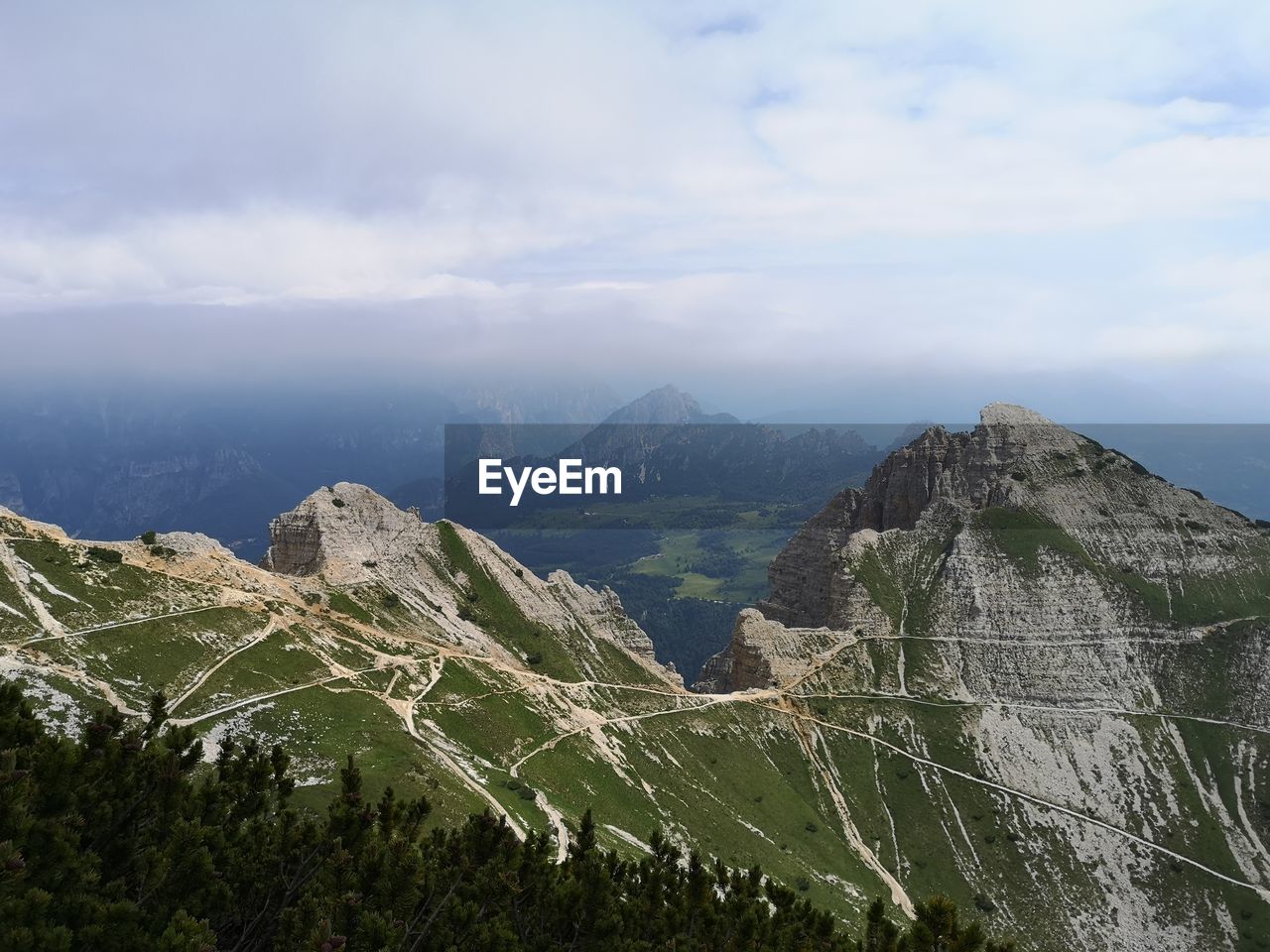 SCENIC VIEW OF MOUNTAIN AGAINST SKY