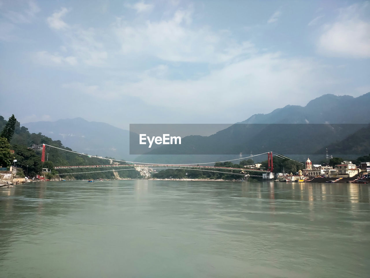 SCENIC VIEW OF RIVER AGAINST SKY