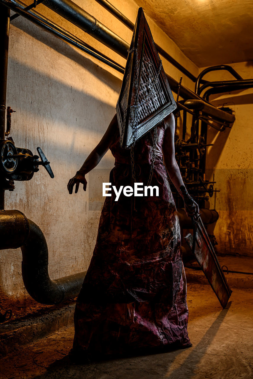 Pyramid-head cosplay