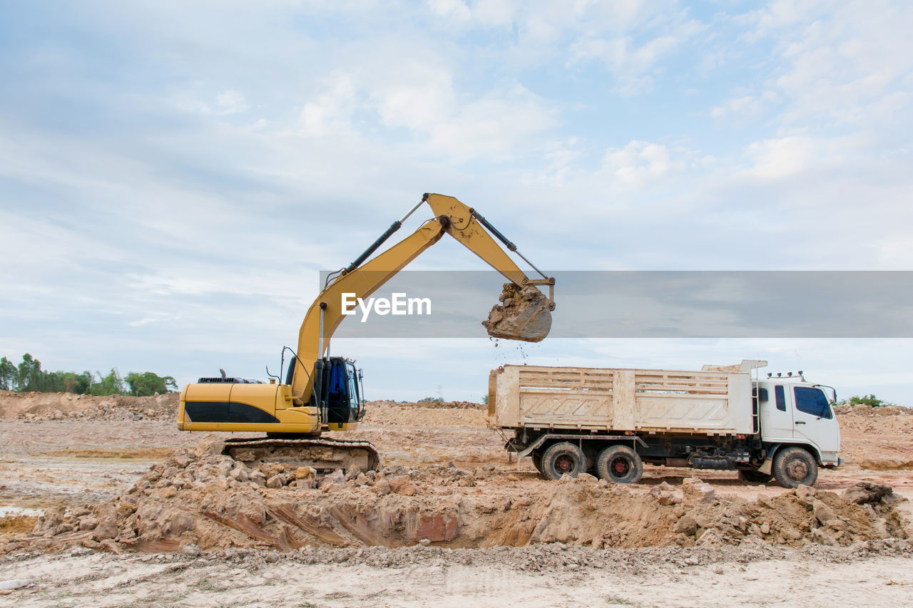 TRACTOR AT CONSTRUCTION SITE