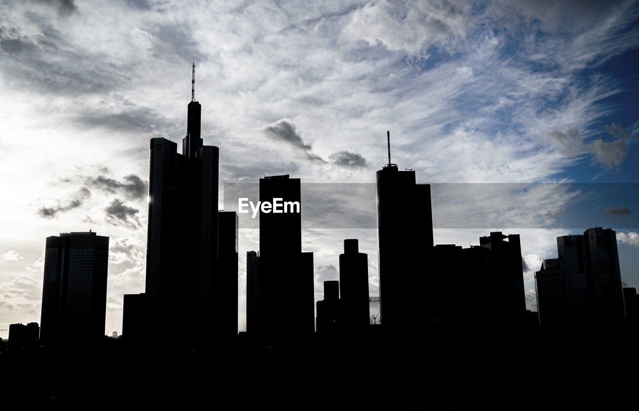 Silhouette of frankfurt city