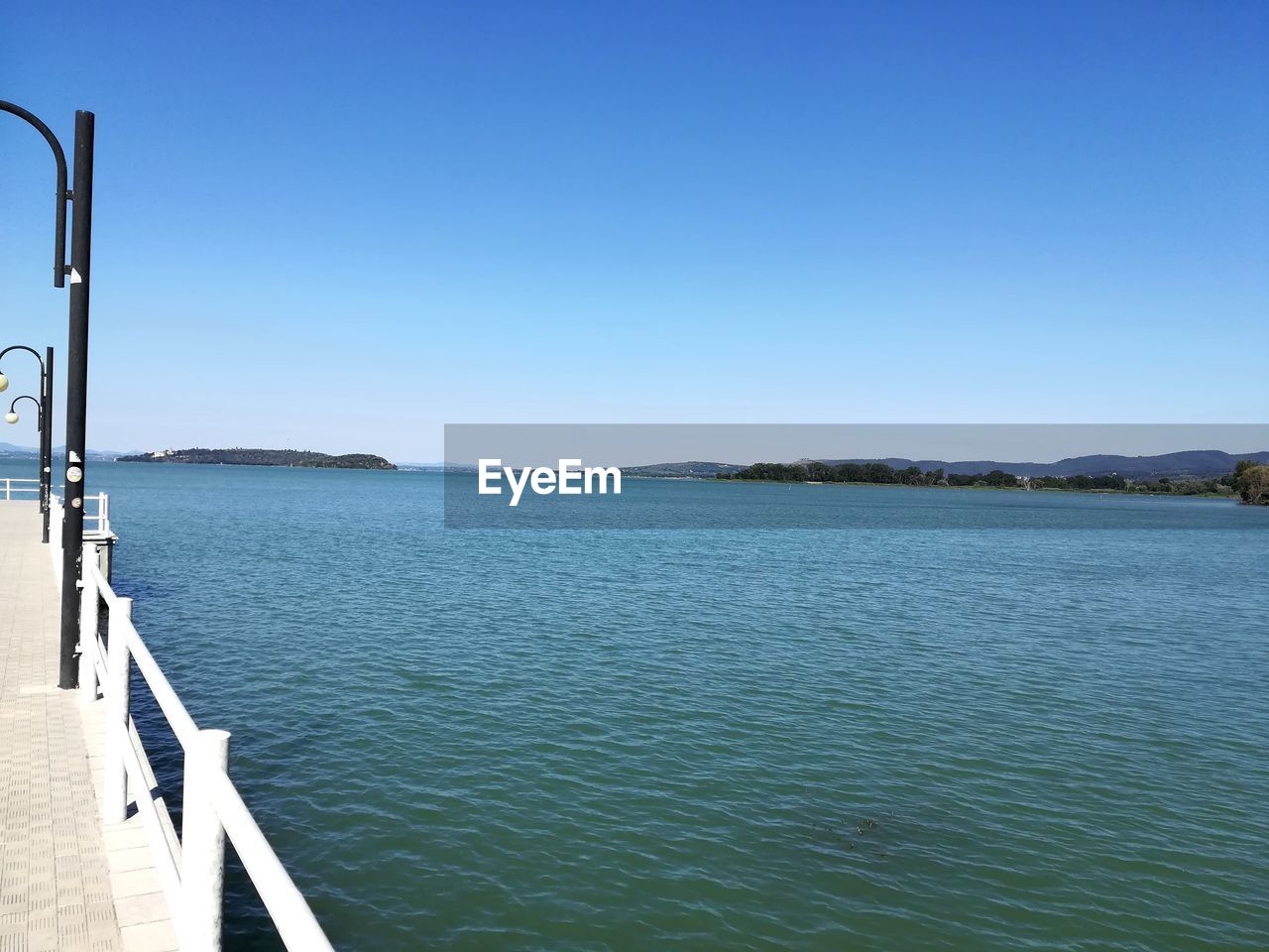 PANORAMIC VIEW OF SEA AGAINST CLEAR SKY