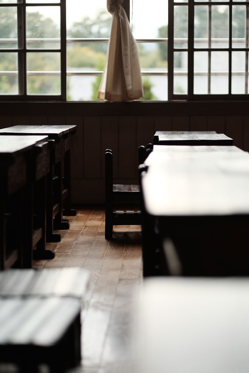 VIEW OF EMPTY CHAIRS AND TABLES