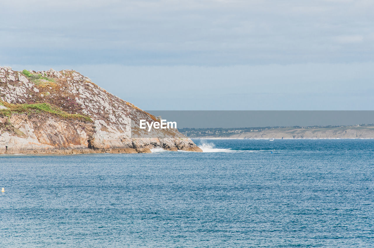 VIEW OF SEA AGAINST SKY