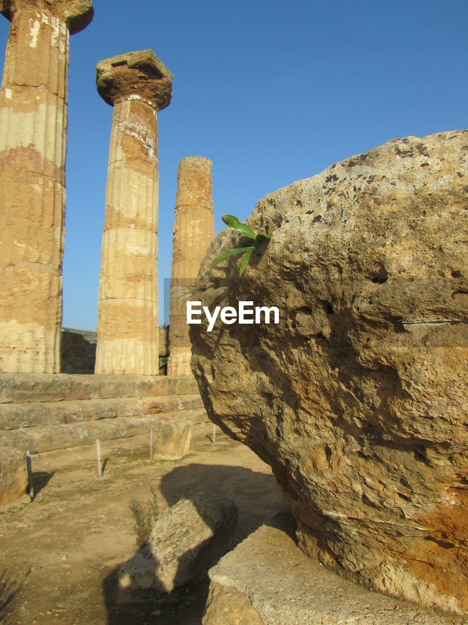 LOW ANGLE VIEW OF OLD RUIN