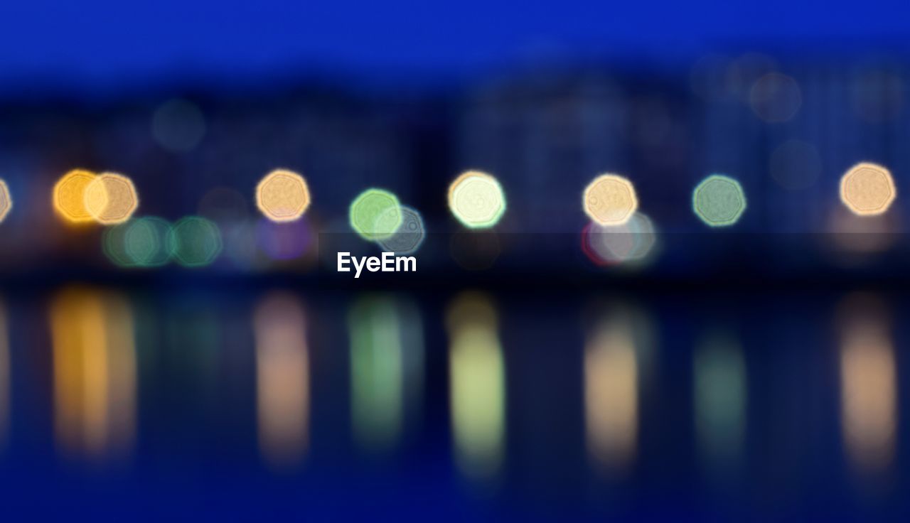 FULL FRAME SHOT OF ILLUMINATED LIGHTS