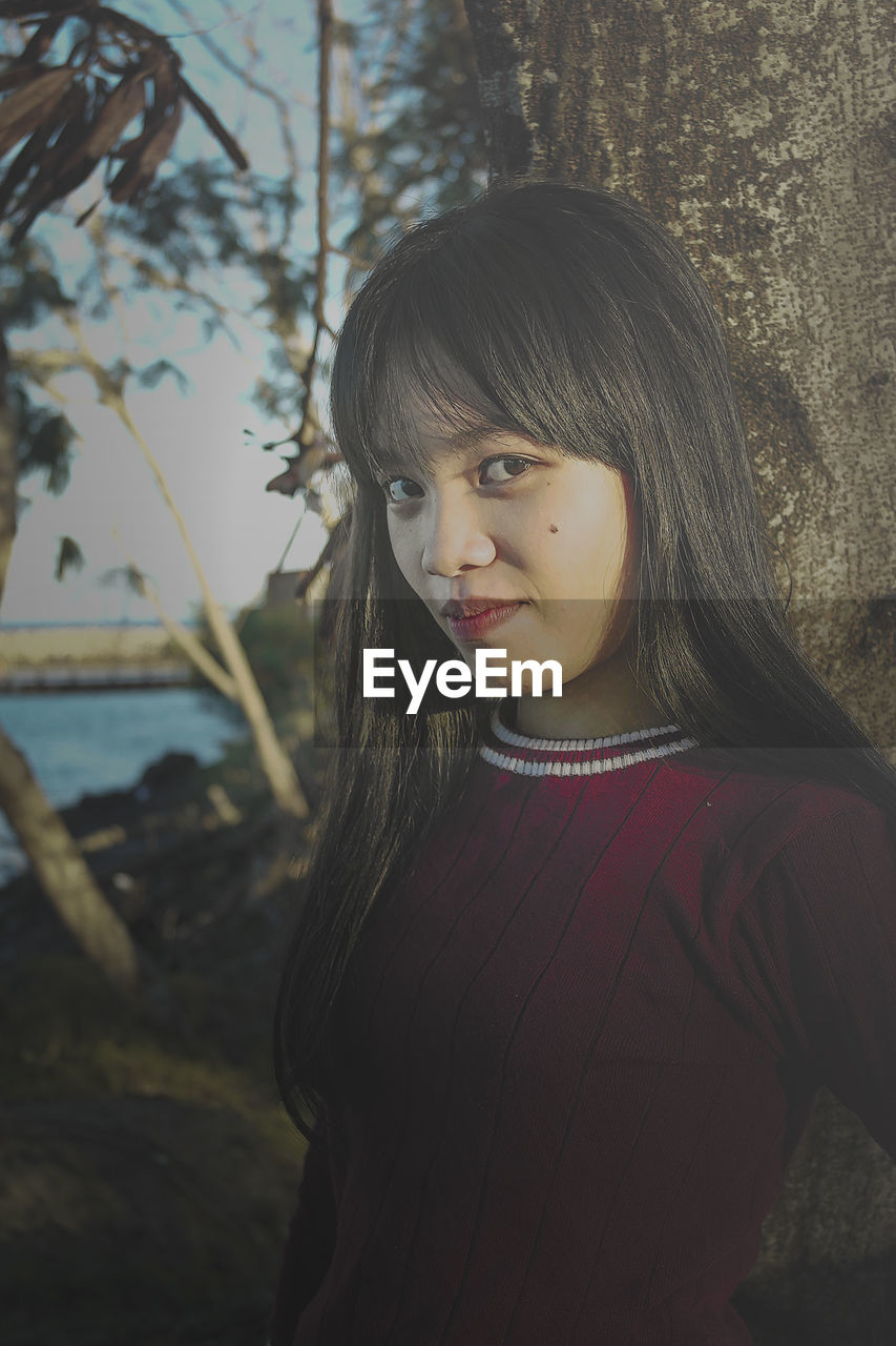 Portrait of teenage girl