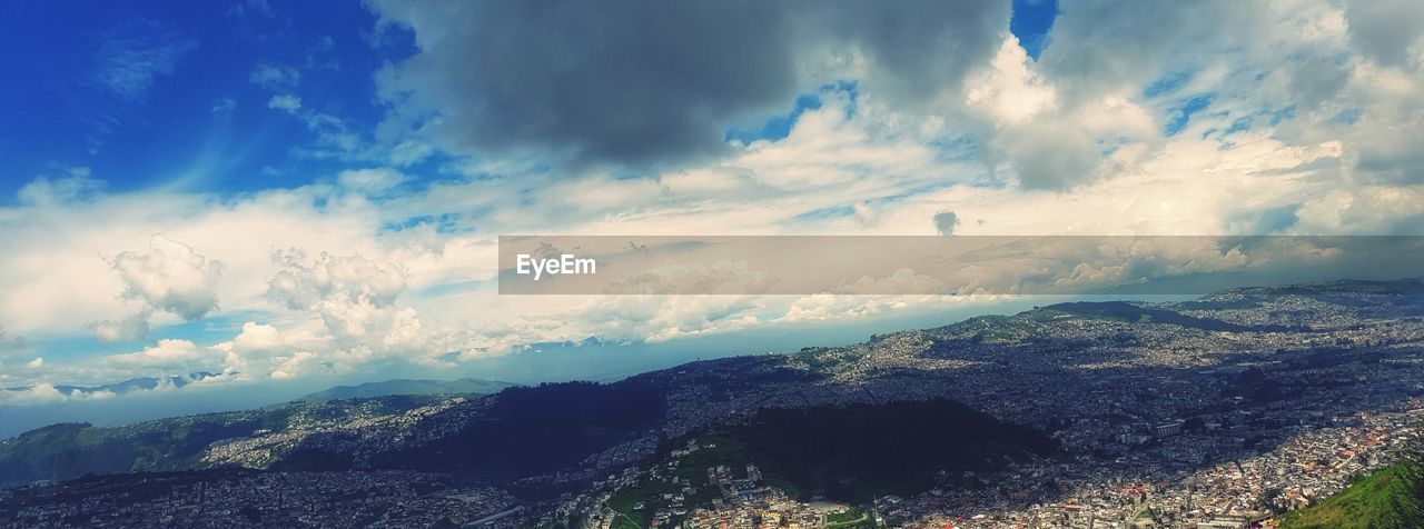 PANORAMIC VIEW OF SEA AGAINST SKY