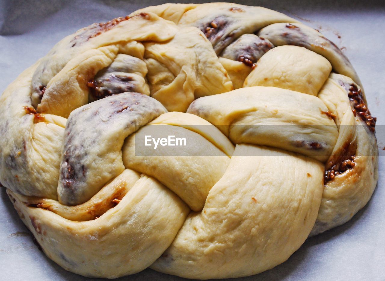 CLOSE-UP OF BREAD IN CONTAINER