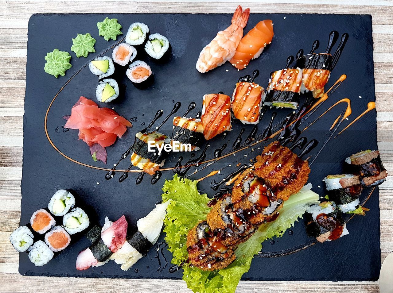 HIGH ANGLE VIEW OF SEAFOOD ON TABLE