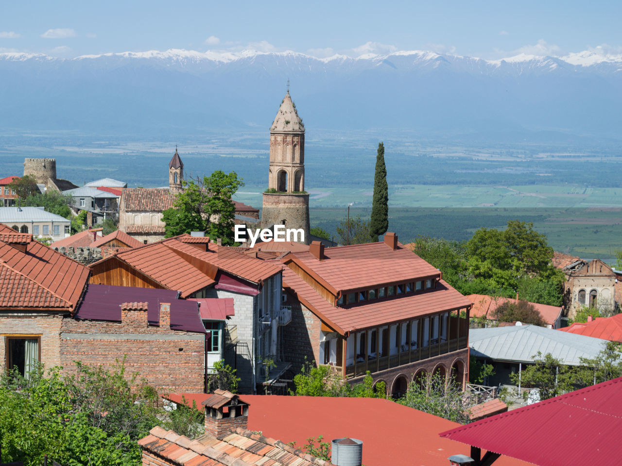 Small georgian village near sighnaghi, caucasus mountains, georgia