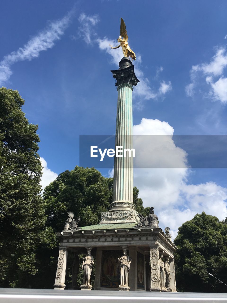 LOW ANGLE VIEW OF MONUMENT