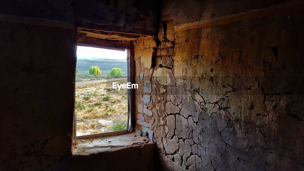 VIEW OF ABANDONED WINDOW