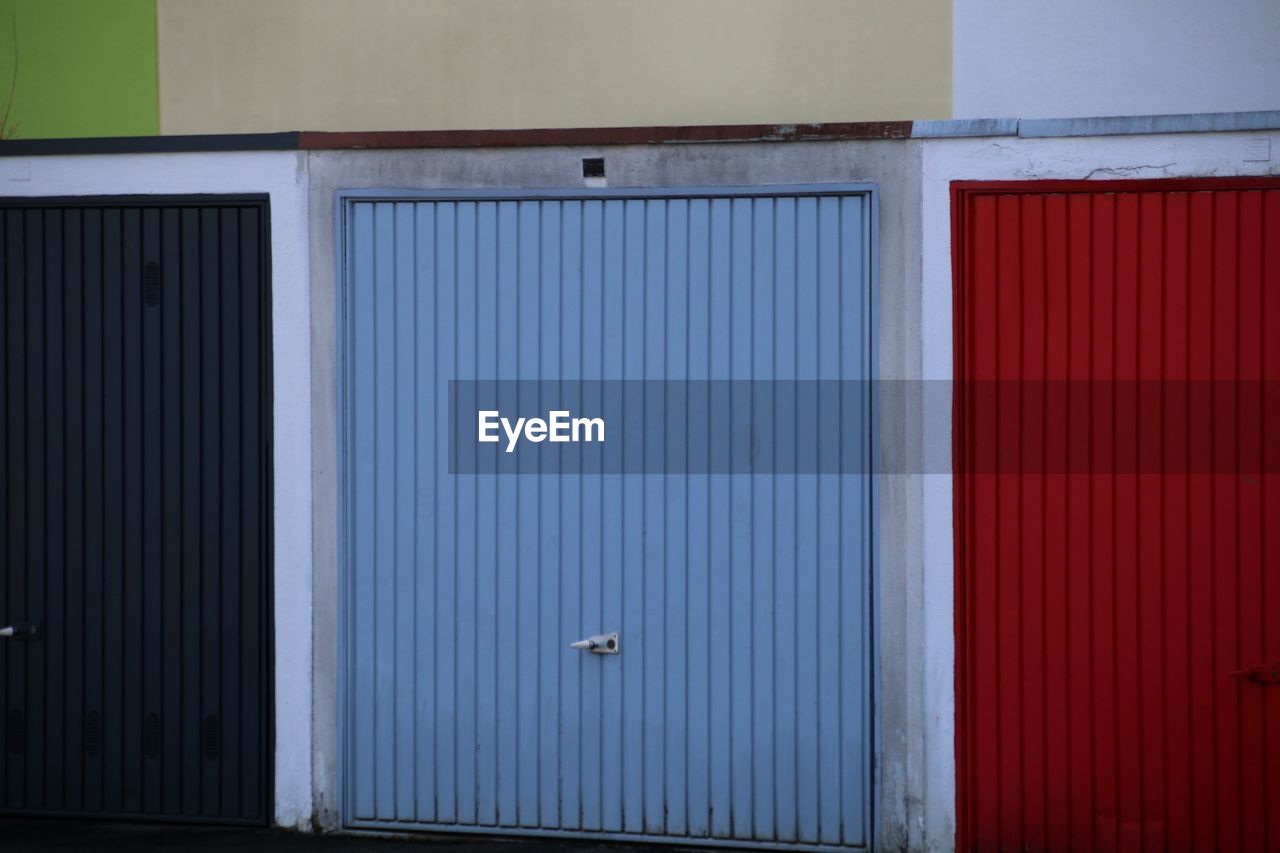 Closed metal garage door 