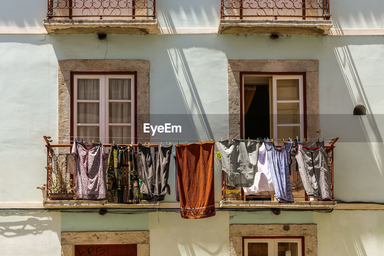 CLOTHES HANGING ON CLOTHESLINE