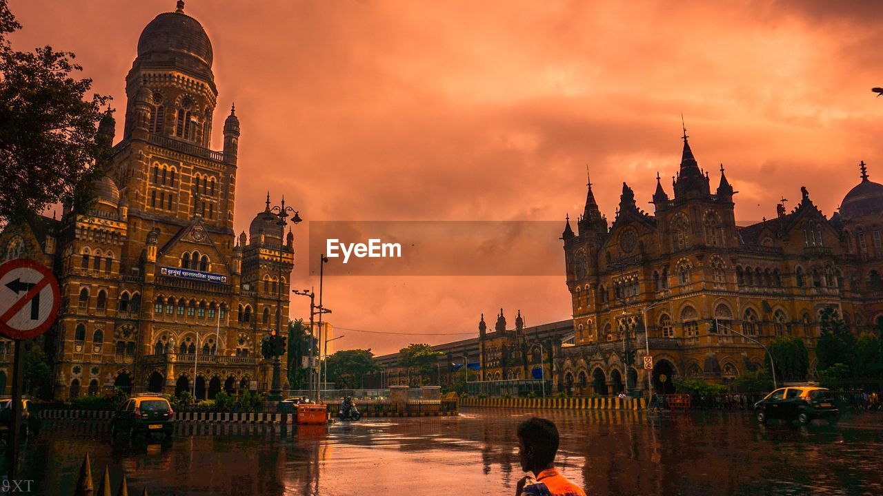 VIEW OF BUILDINGS AT SUNSET