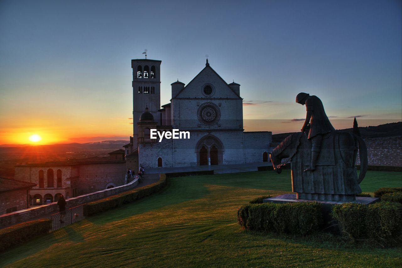 VIEW OF CHURCH AGAINST SKY