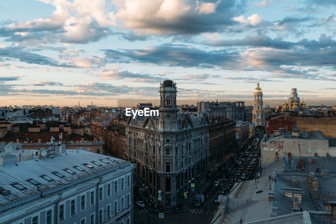 Cityscape of neoclassicism house with tower on five corners square in st petersburg, russia