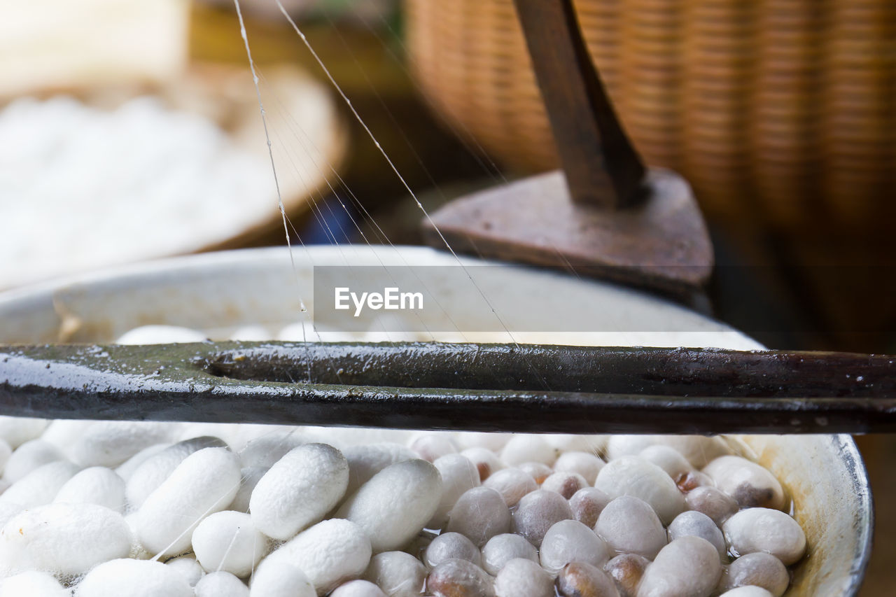 CLOSE-UP OF COFFEE BEANS