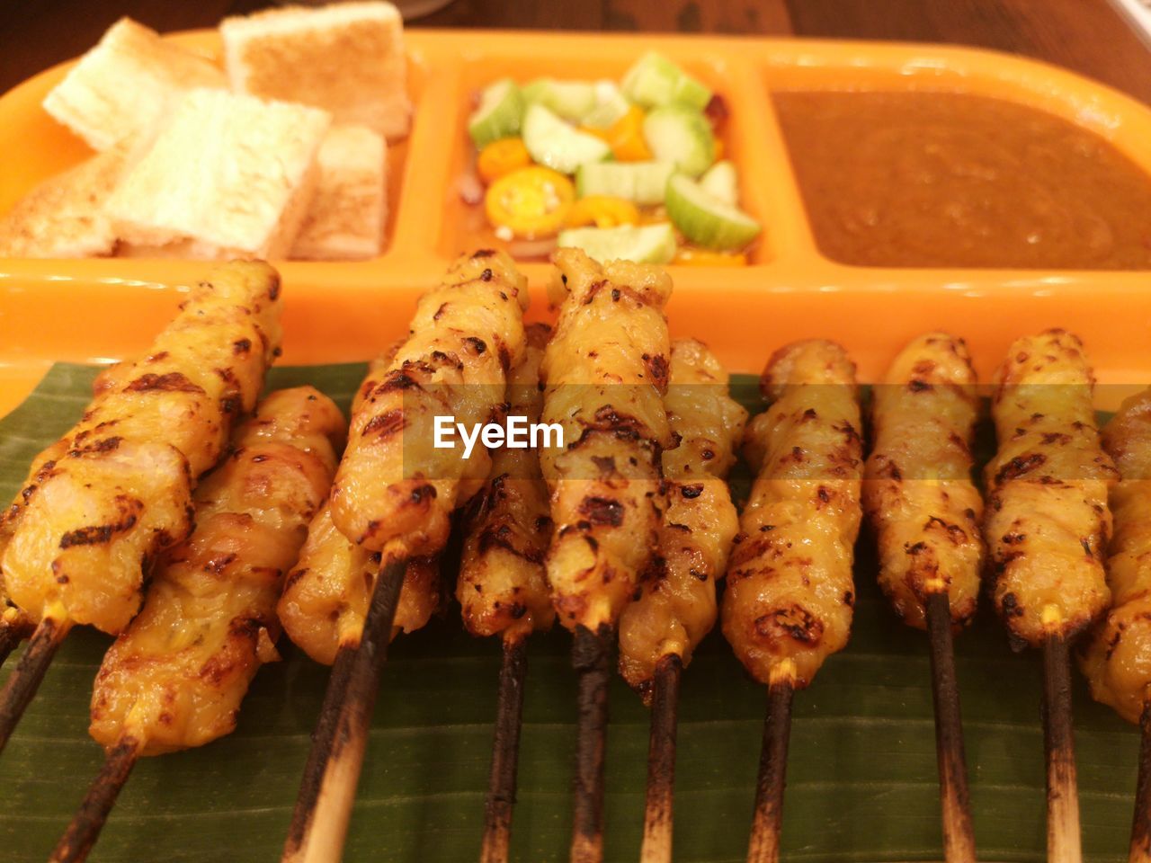 HIGH ANGLE VIEW OF MEAT IN BARBECUE