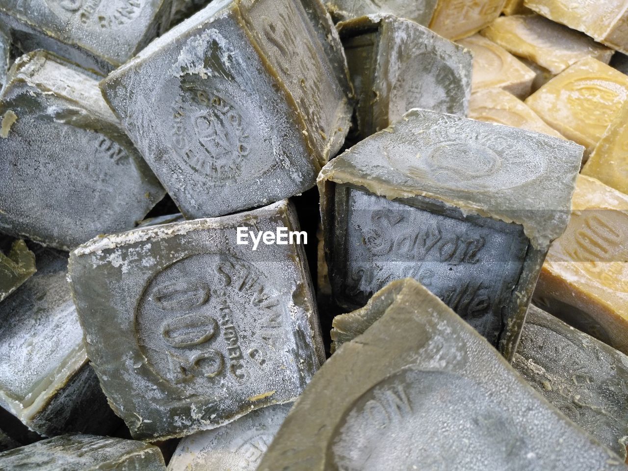 CLOSE-UP OF STACK OF BREAD