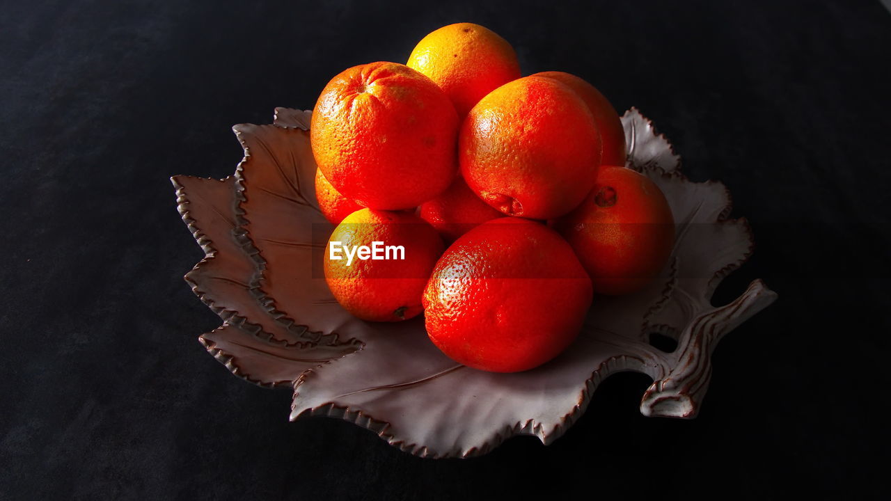 HIGH ANGLE VIEW OF FRUITS ON TABLE