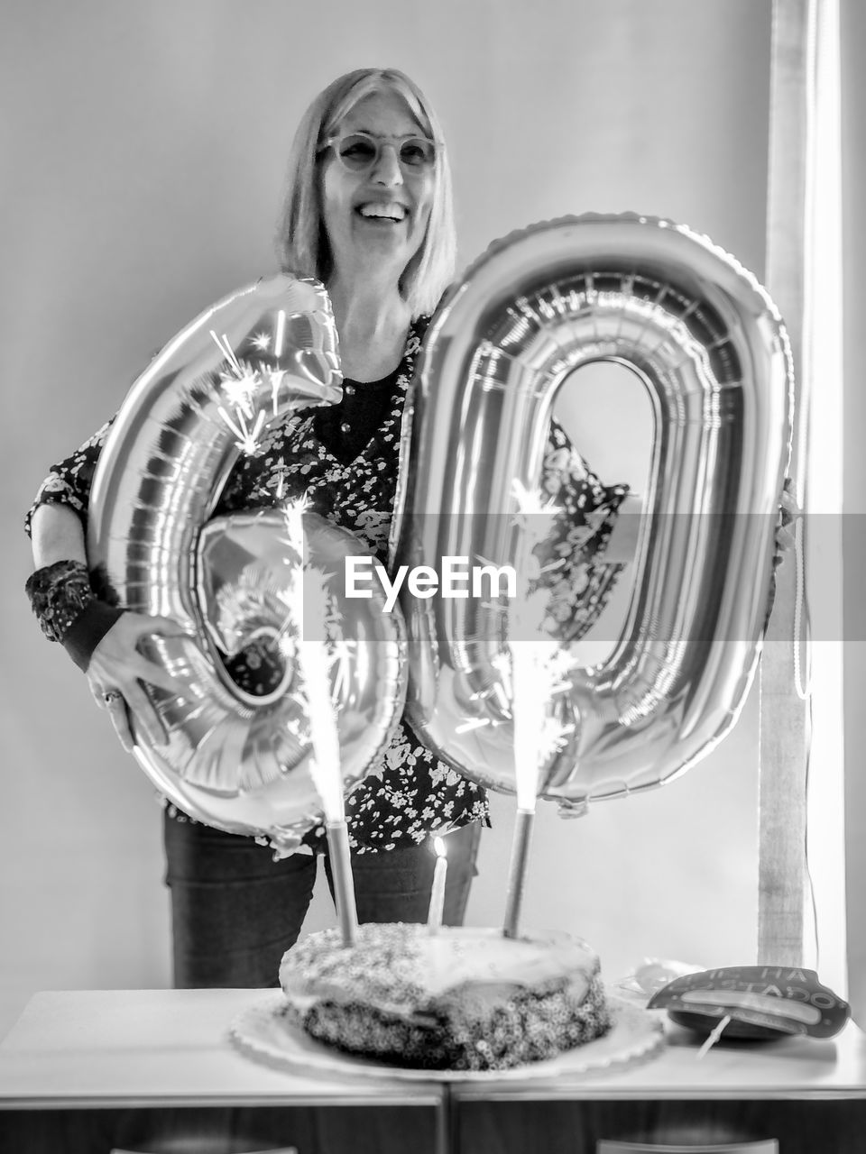 one person, adult, women, indoors, black and white, smiling, monochrome, portrait, monochrome photography, white, happiness, female, trophy, lifestyles, emotion, holding, waist up, black, young adult, arts culture and entertainment, looking at camera, front view