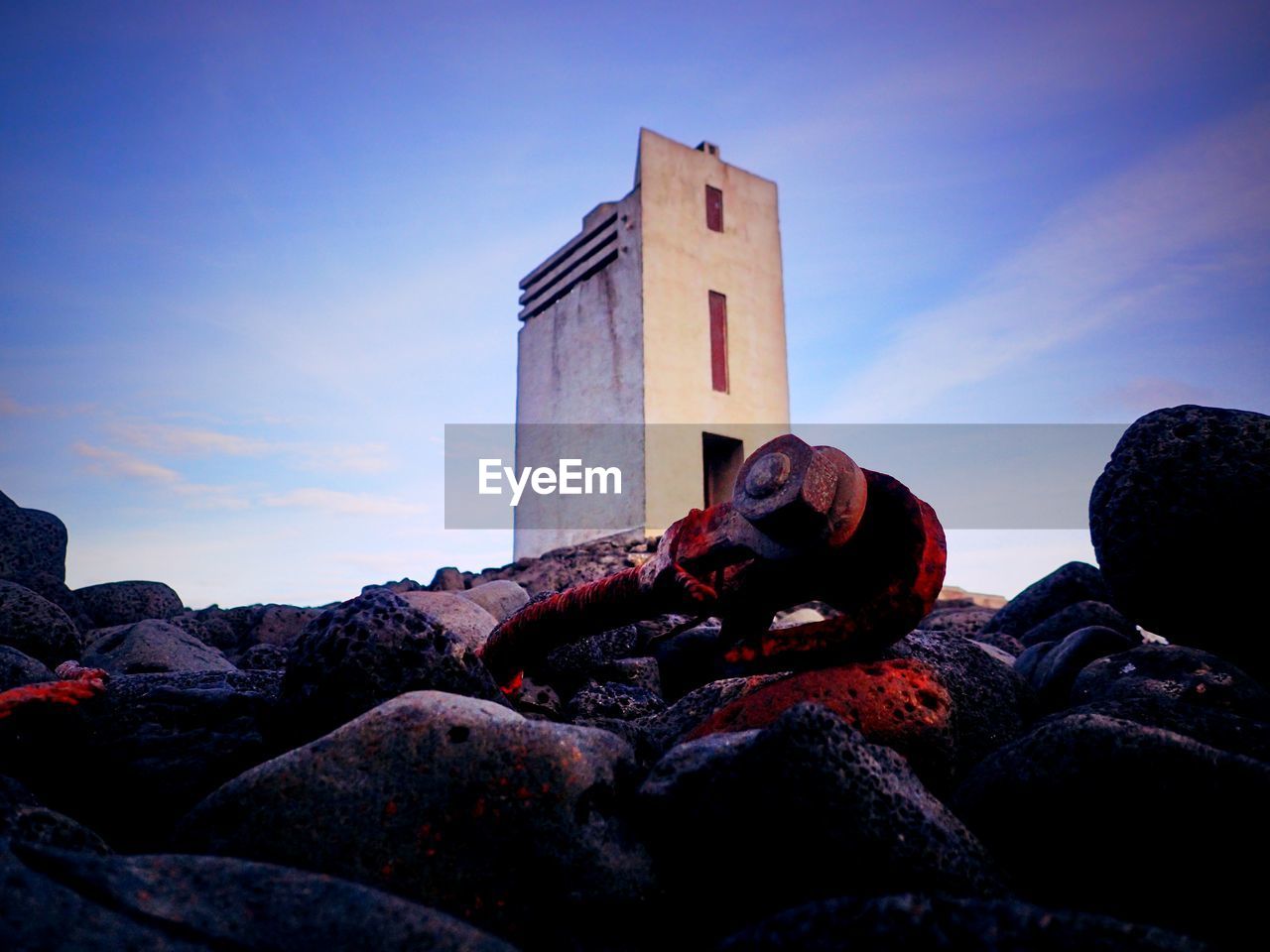 VIEW OF ROCK AGAINST SKY