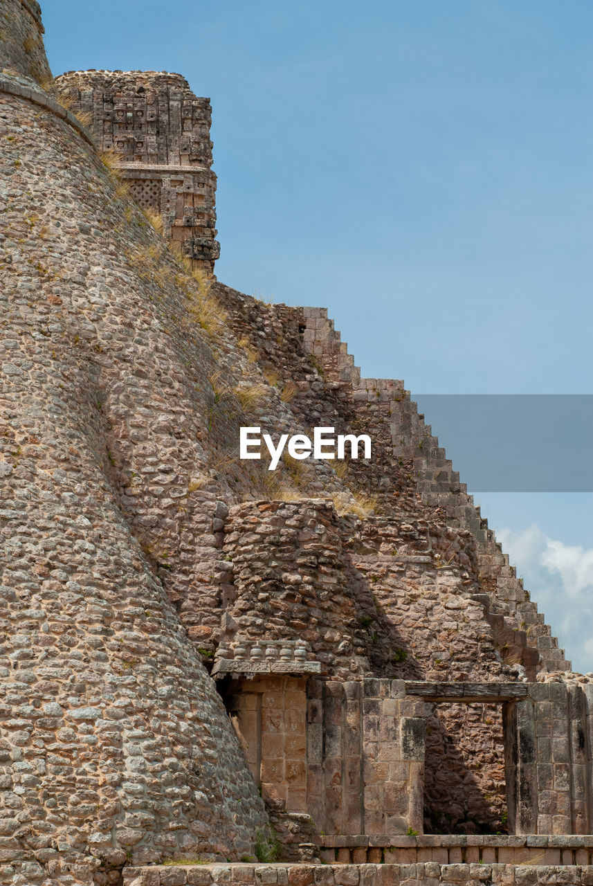 LOW ANGLE VIEW OF OLD RUIN BUILDING