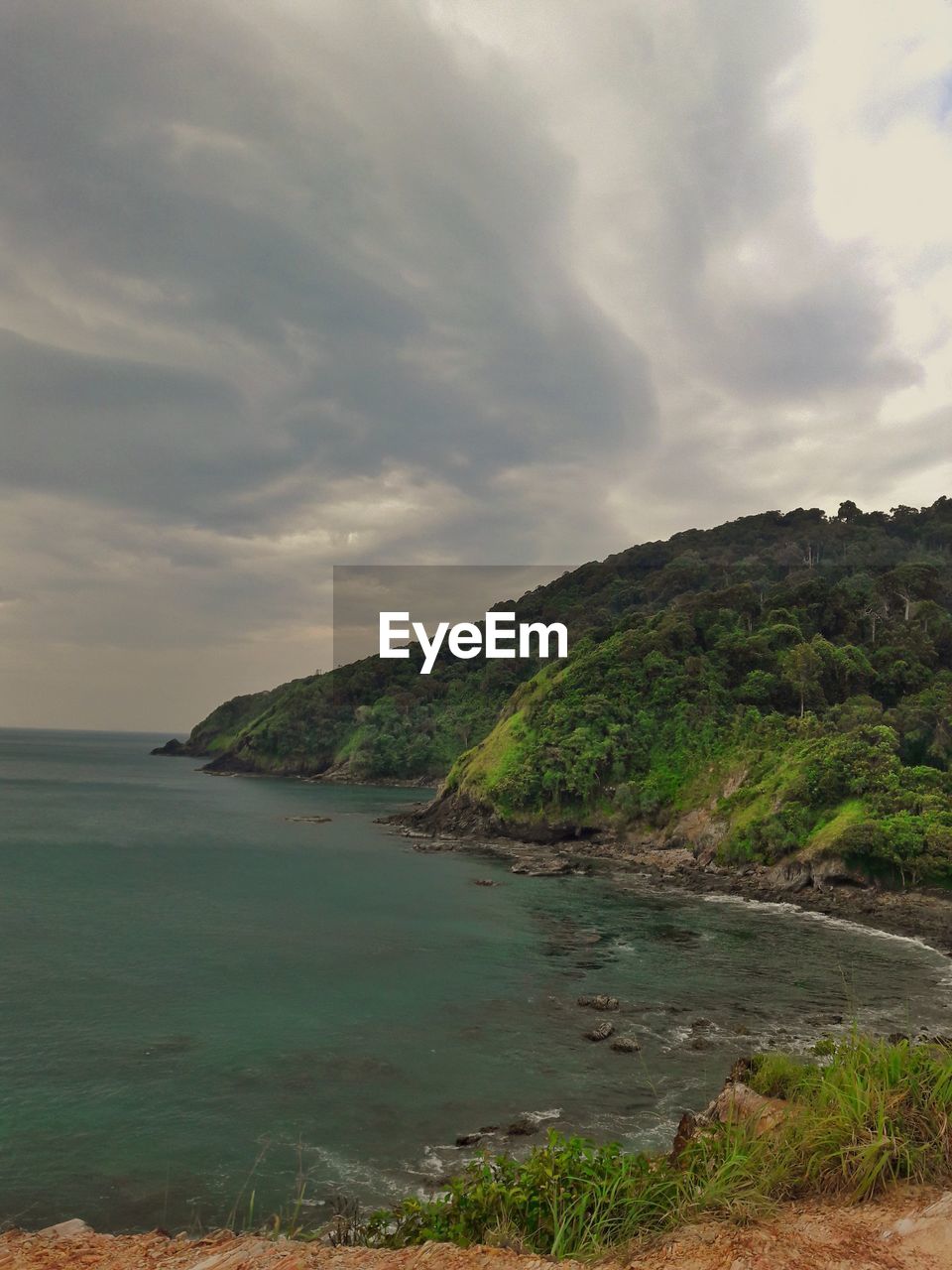 SCENIC VIEW OF SEA AND SKY