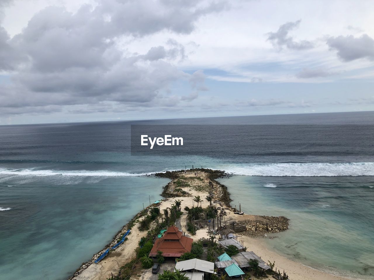 PANORAMIC SHOT OF SEA AGAINST SKY