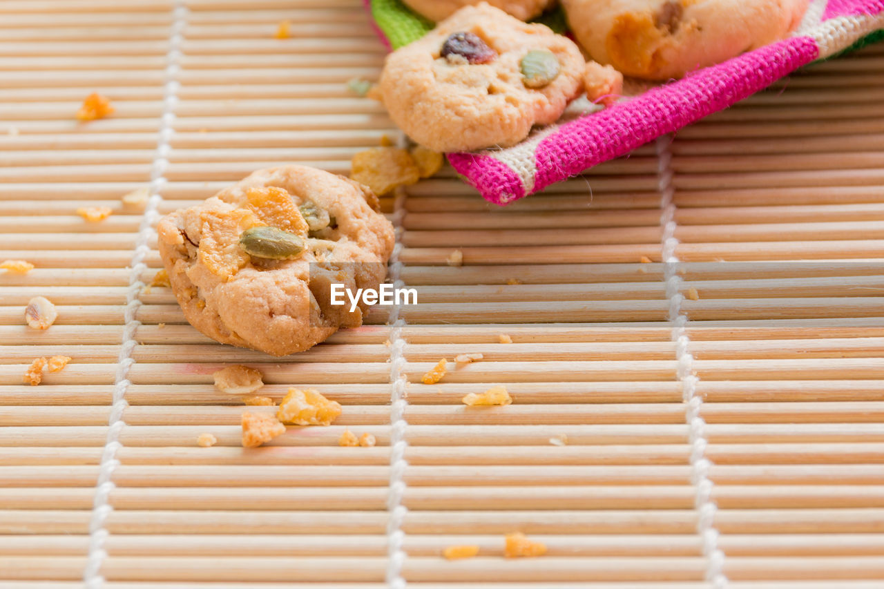 CLOSE-UP OF COOKIES IN CONTAINER