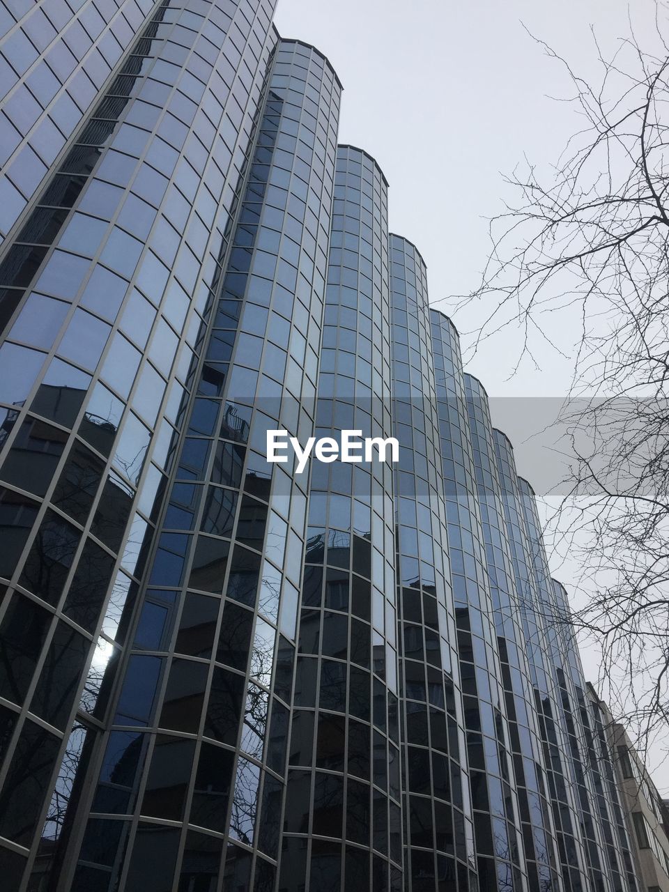 LOW ANGLE VIEW OF BUILDINGS AGAINST CLEAR SKY